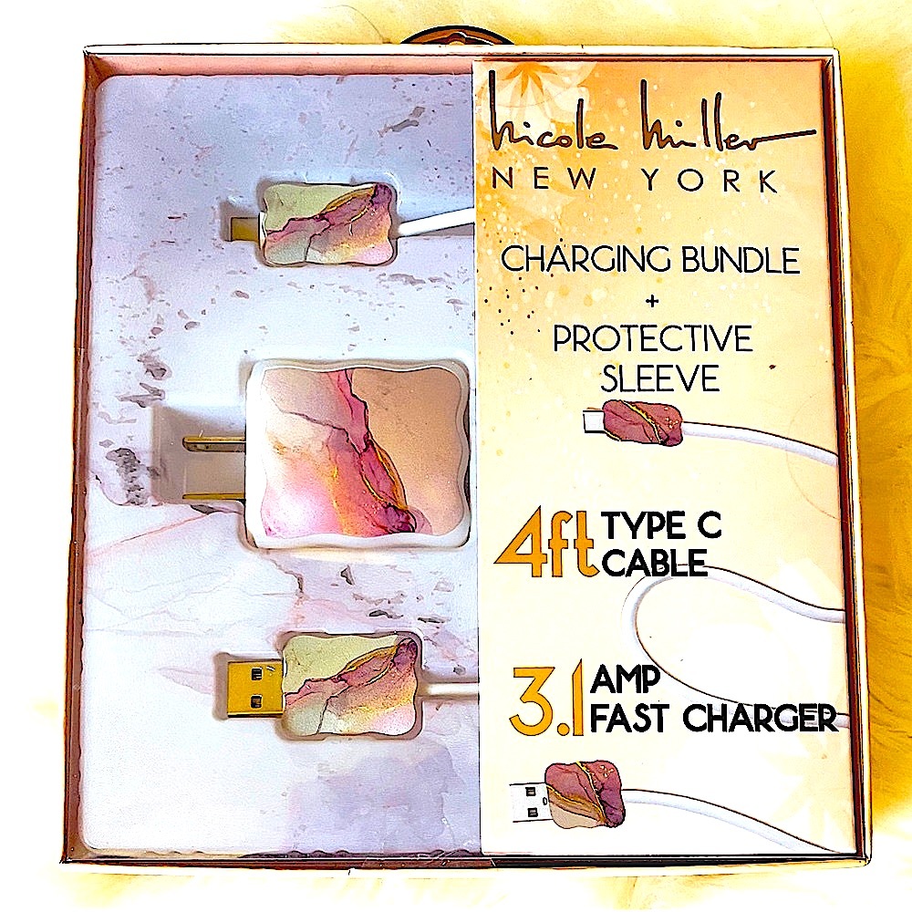 NWT NICOLE MILLER NY Charging Bundle for Android